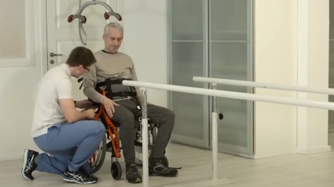 アンビュレーティングベスト　歩行練習動画