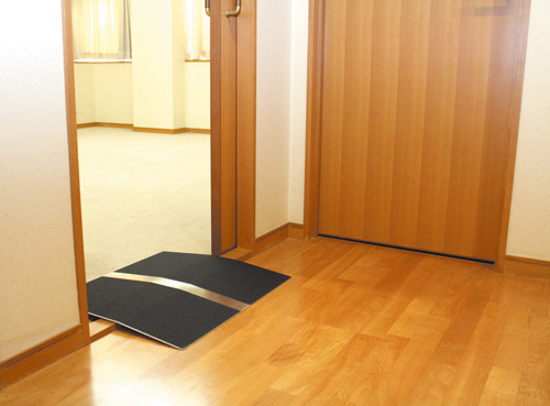 イメージ：ステップレス・敷居用スロープ